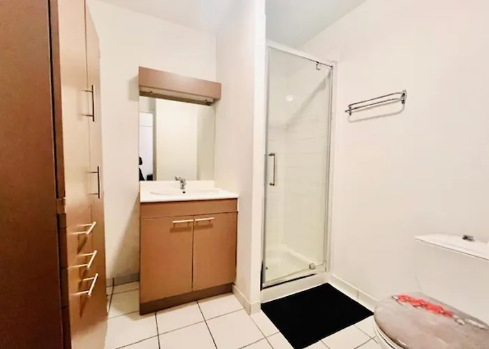 With Terrace Near The Old Port Apartamento