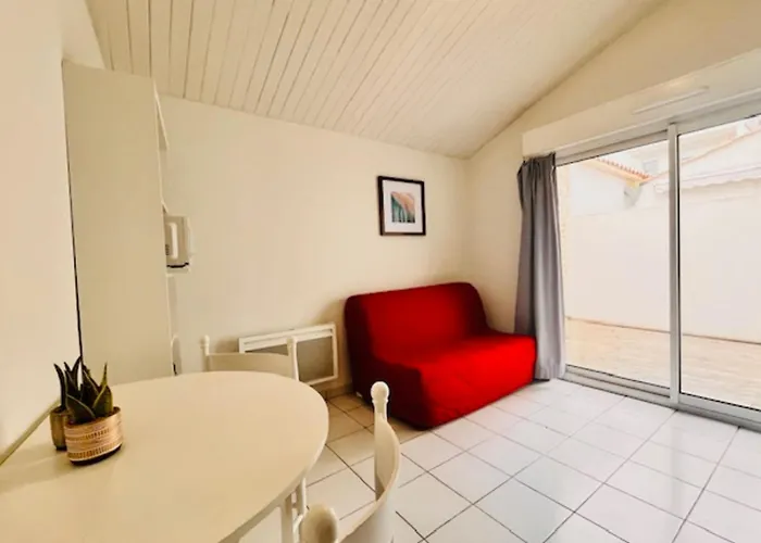 With Terrace Near The Old Port Apartment *